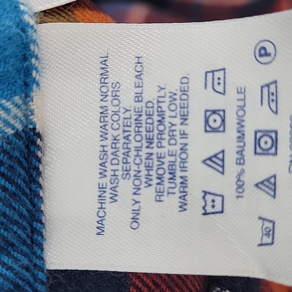 Lands' End Pocket Flannel Plaid Shirt - Picture 8 of 8